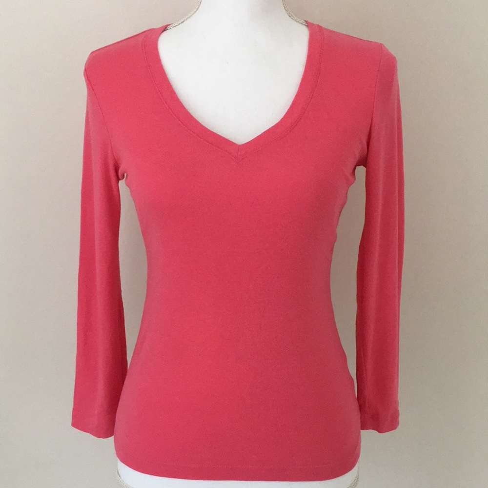 Club Monaco cotton v neck 3/4 sleeve shirt